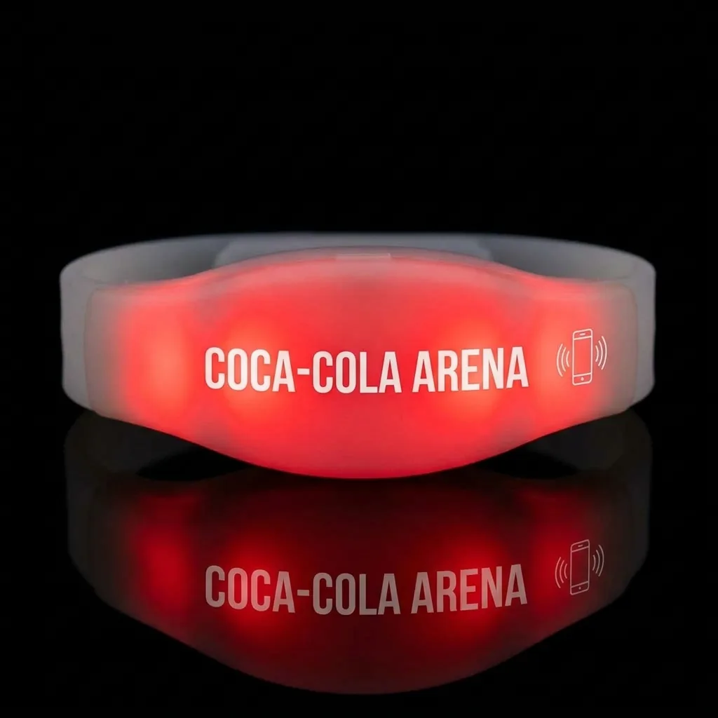 Bracelet LED lumineux avec marquage Coca-Cola Arena et pictogramme NFC