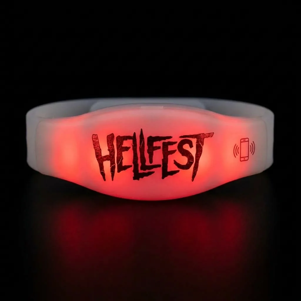 Bracelet LED lumineux avec marquage Hellfest et pictogramme NFC