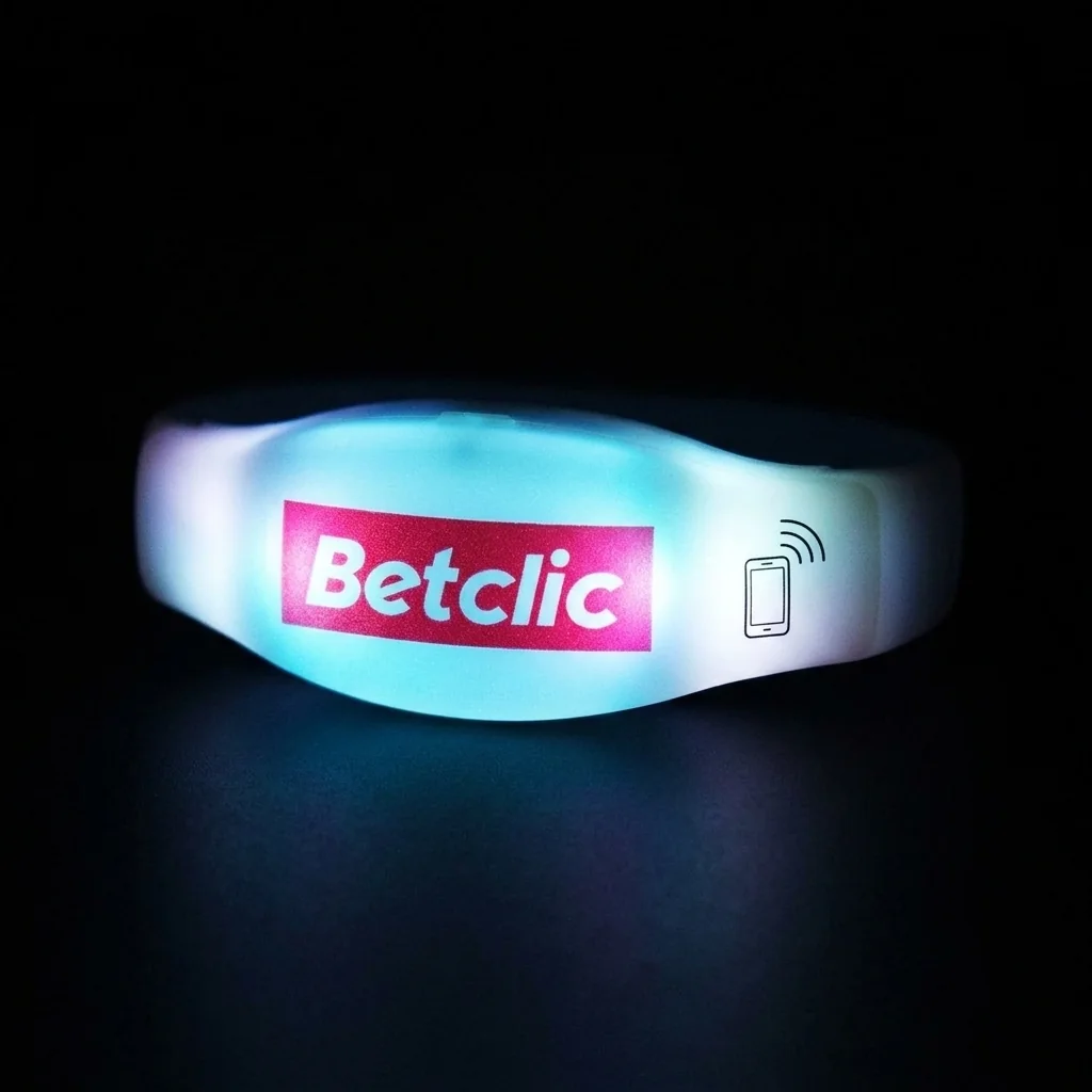 Bracelet LED lumineux avec marquage Betclic et pictogramme NFC